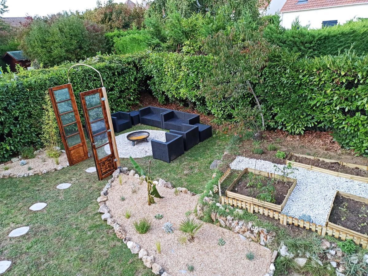 La Taniere Aux Loups Villa Montevrain Luaran gambar